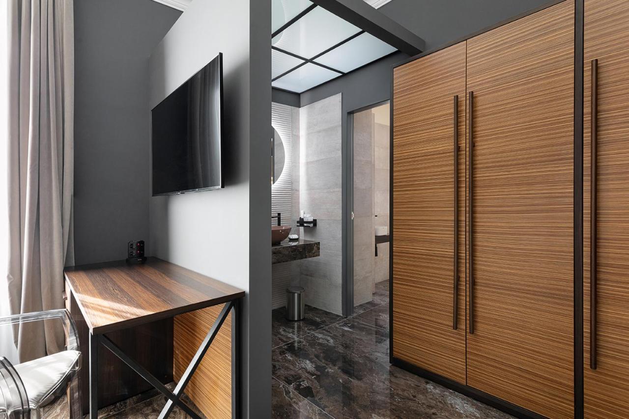 Hotel Poerio 25 Boutique Stay เนเปิลส์ ภายนอก รูปภาพ