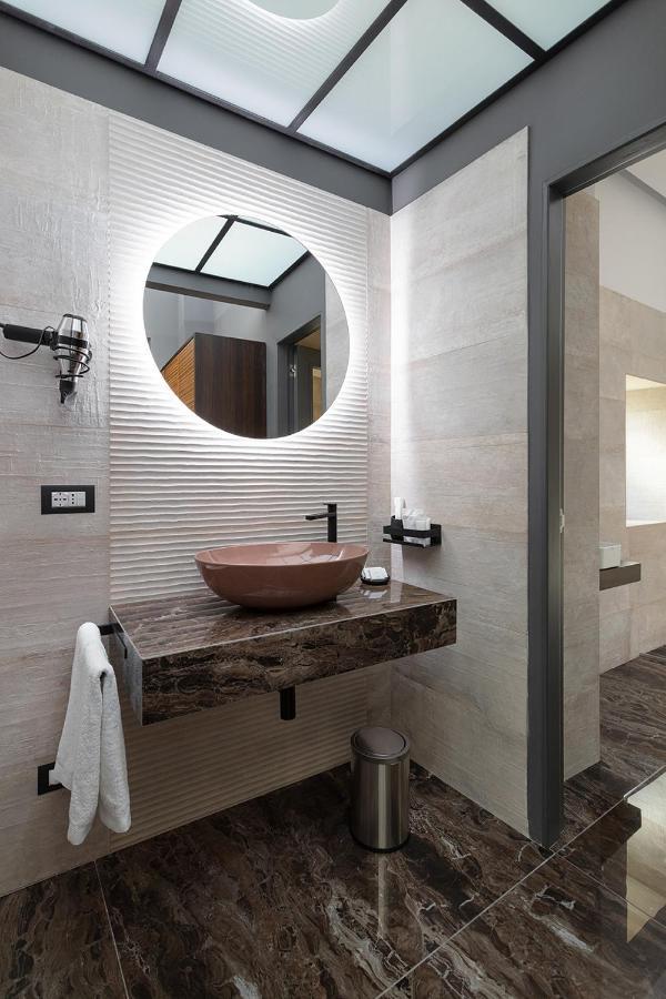 Hotel Poerio 25 Boutique Stay เนเปิลส์ ภายนอก รูปภาพ