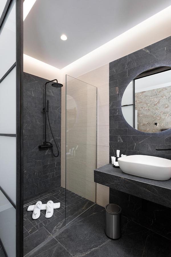 Hotel Poerio 25 Boutique Stay เนเปิลส์ ภายนอก รูปภาพ