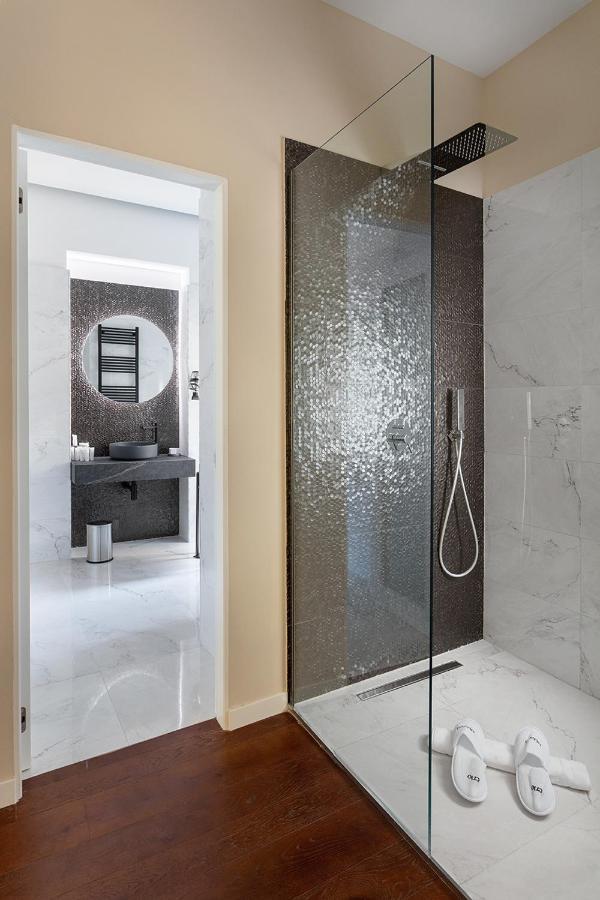 Hotel Poerio 25 Boutique Stay เนเปิลส์ ภายนอก รูปภาพ