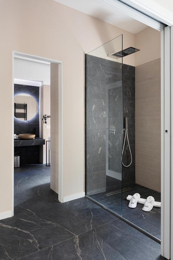 Hotel Poerio 25 Boutique Stay เนเปิลส์ ภายนอก รูปภาพ