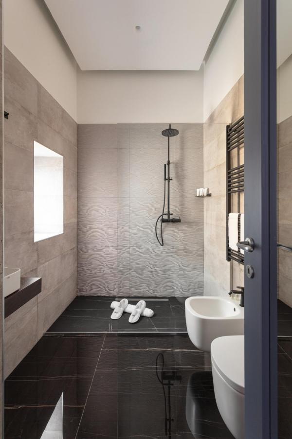 Hotel Poerio 25 Boutique Stay เนเปิลส์ ภายนอก รูปภาพ